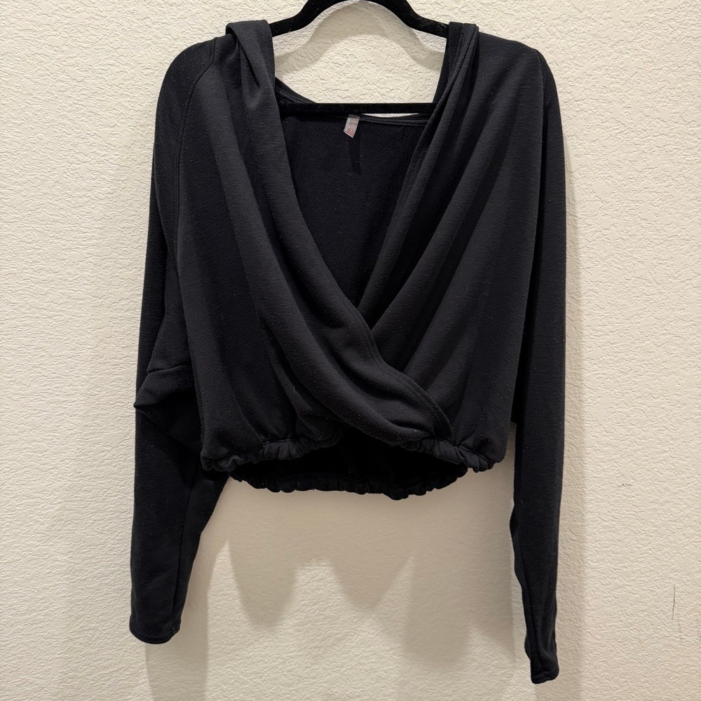 Free People Movement Black Surplice Wrap Cropped Hoodie Sweatshirt Large